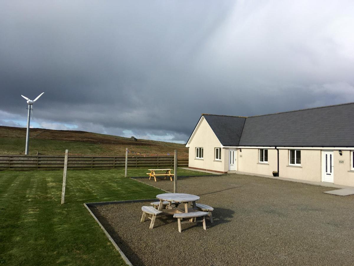 Eastbrae Cottages & Lodges Стромнес Екстериор снимка