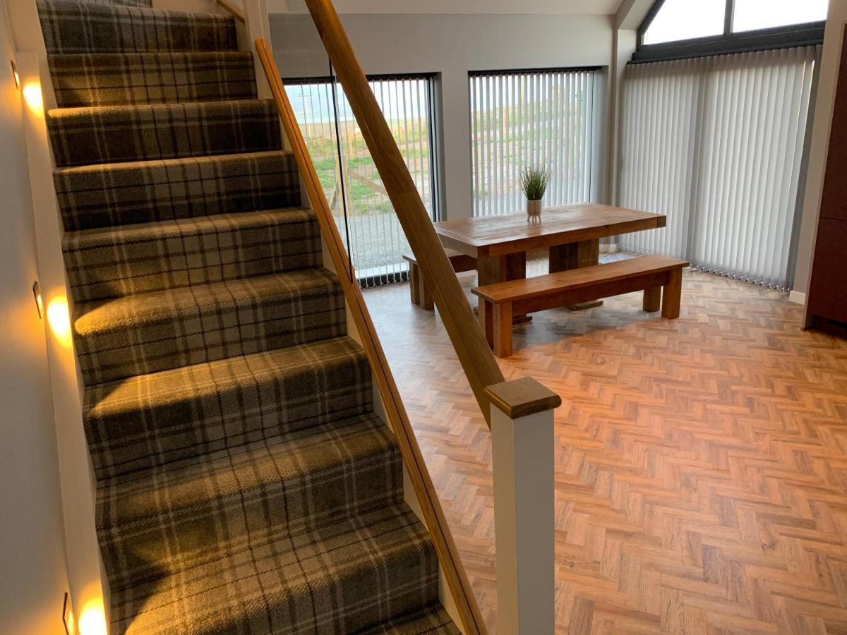 Eastbrae Cottages & Lodges Стромнес Екстериор снимка