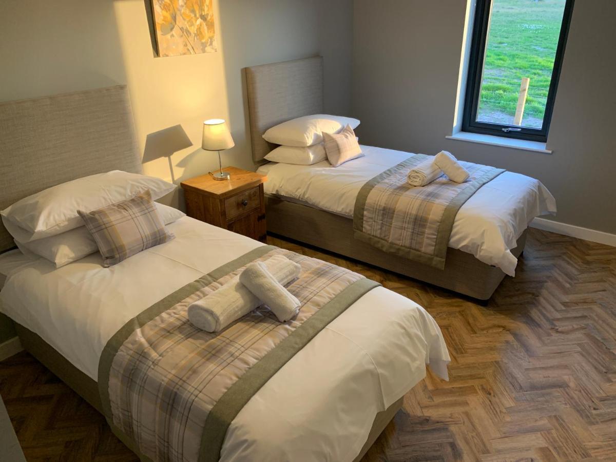 Eastbrae Cottages & Lodges Стромнес Екстериор снимка