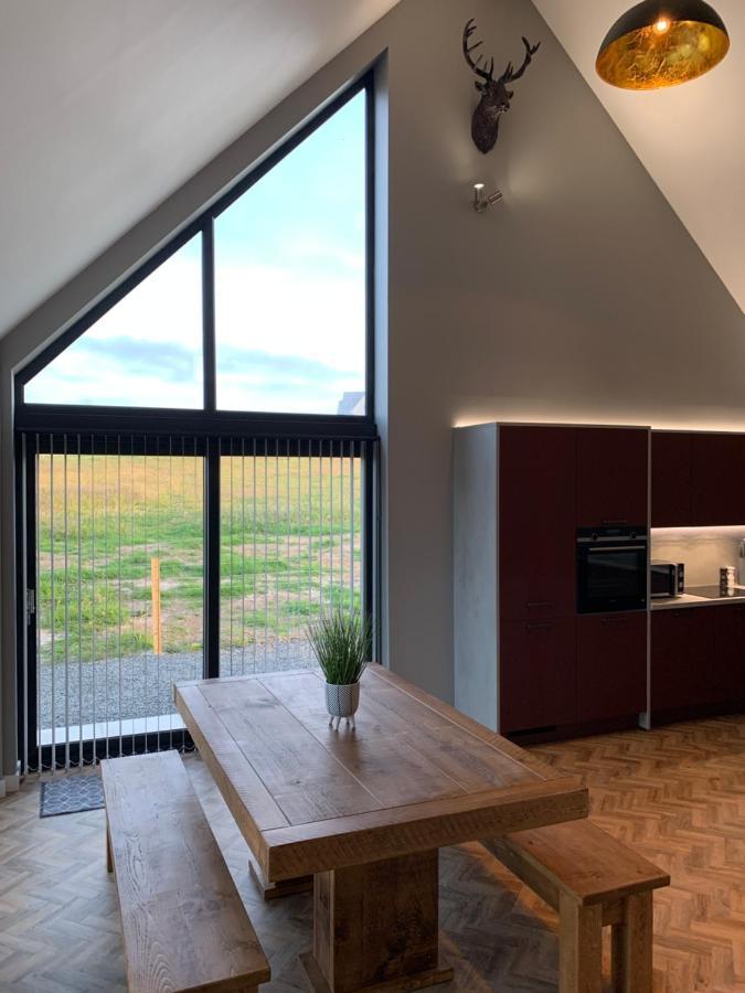 Eastbrae Cottages & Lodges Стромнес Екстериор снимка