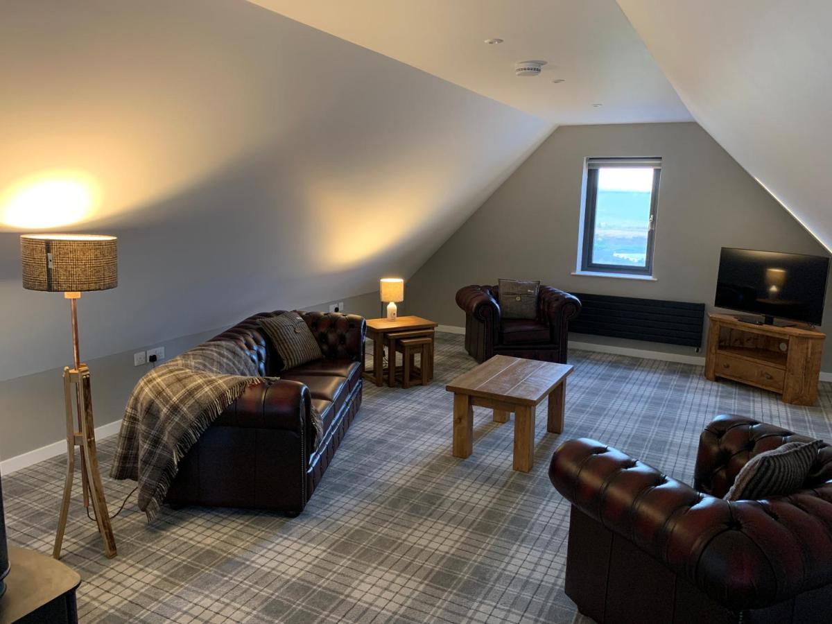 Eastbrae Cottages & Lodges Стромнес Екстериор снимка