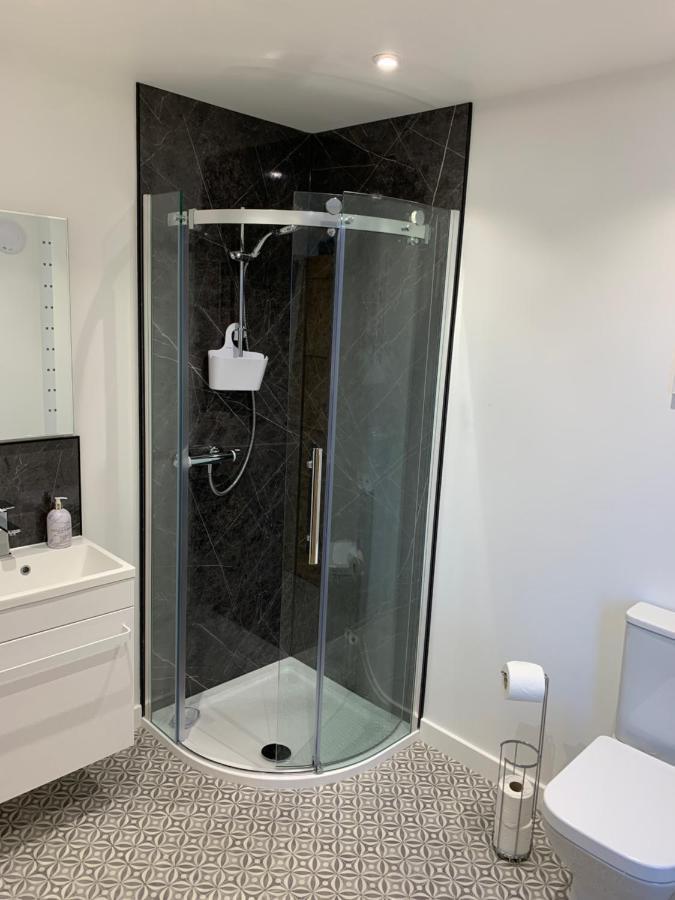 Eastbrae Cottages & Lodges Стромнес Екстериор снимка